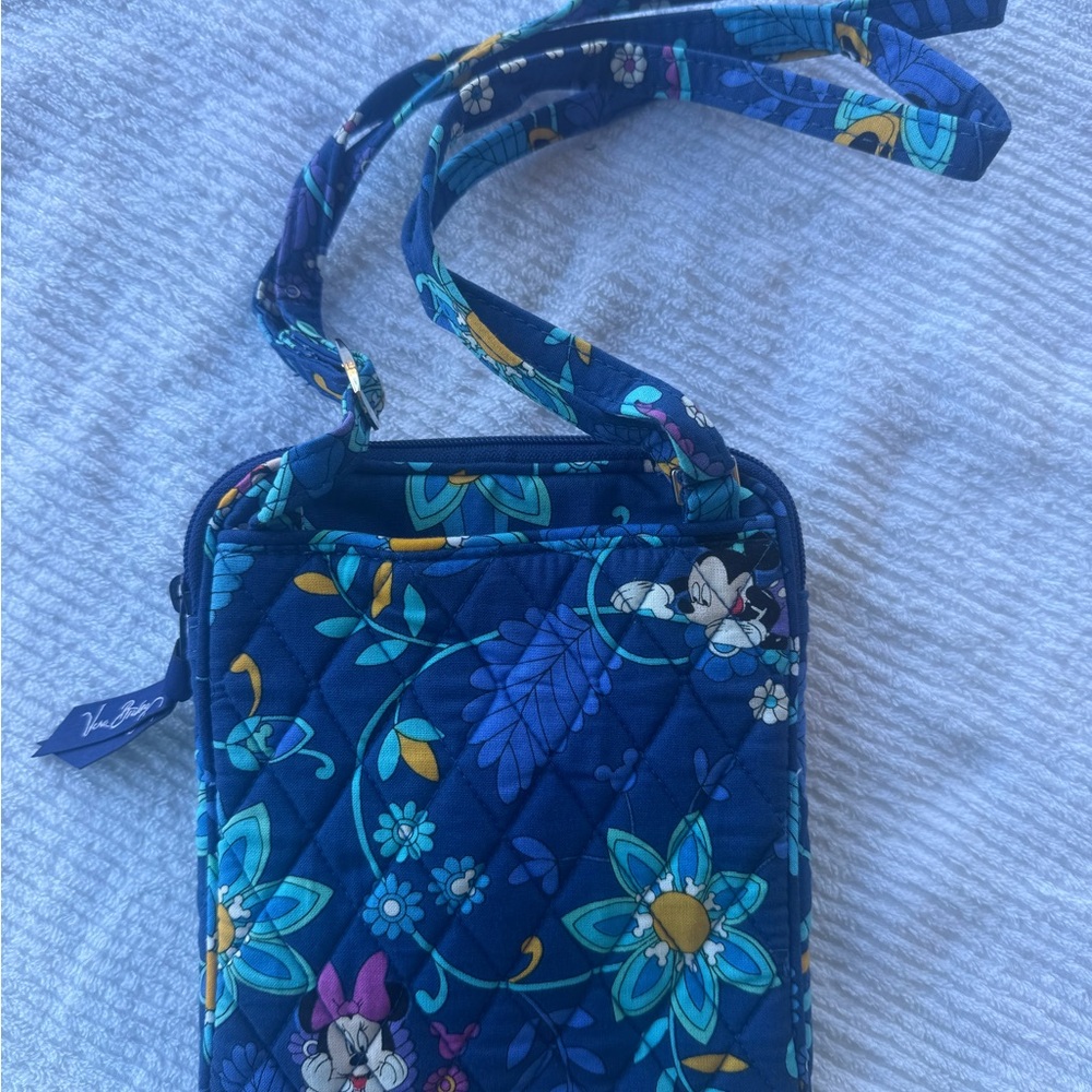 Vera Bradley mini hipster Disney collection - Picture 2 of 7